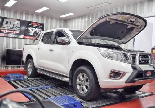 Nissan Navara NP300 on the dyno — ECU remap vs chip box test