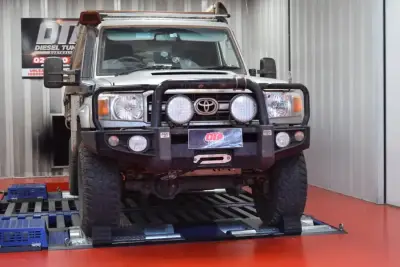 Toyota HiAce 3L ECU remap — Toyota Land Cruiser 79-series with tray on the dyno