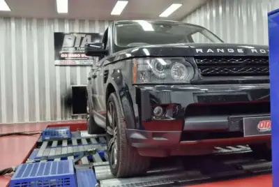 Range Rover Sport on the dyno after a remap